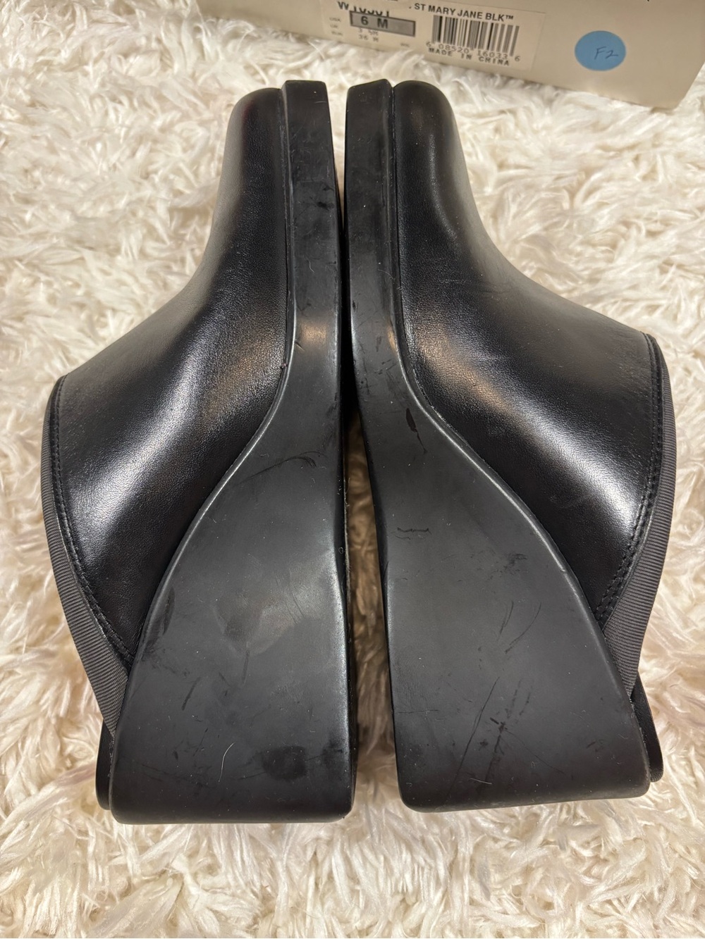 VintageTommy Hilfiger Black Leather Platform Mules Red Insole Accents-size 6 - Picture 4 of 7